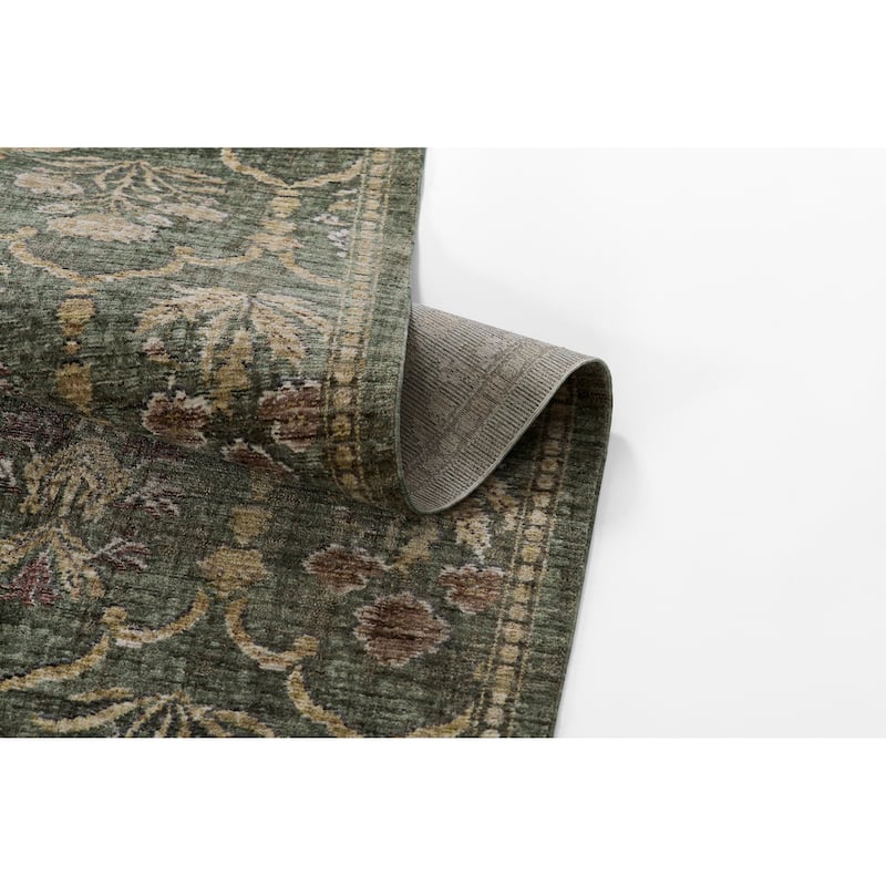 Momeni Wisteria Polyester Traditional Area Rug