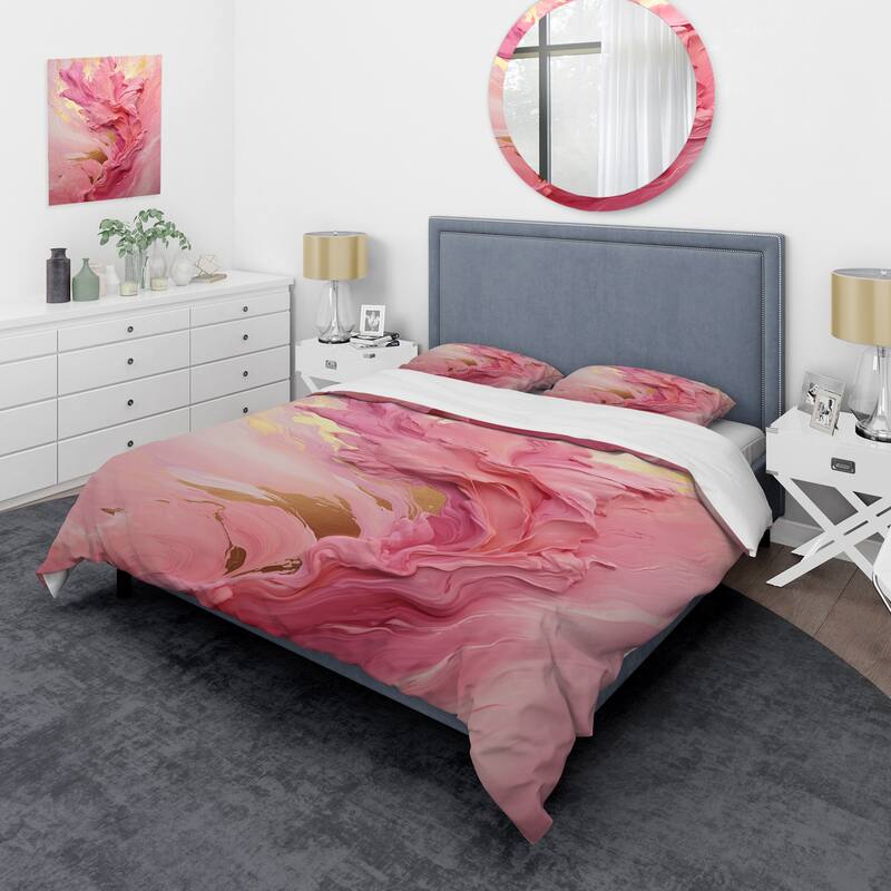 Designart "Pink Radiant Dusk Dream II" Abstract Collages Bedding Cover Set - Traditional Bed Set with Shams