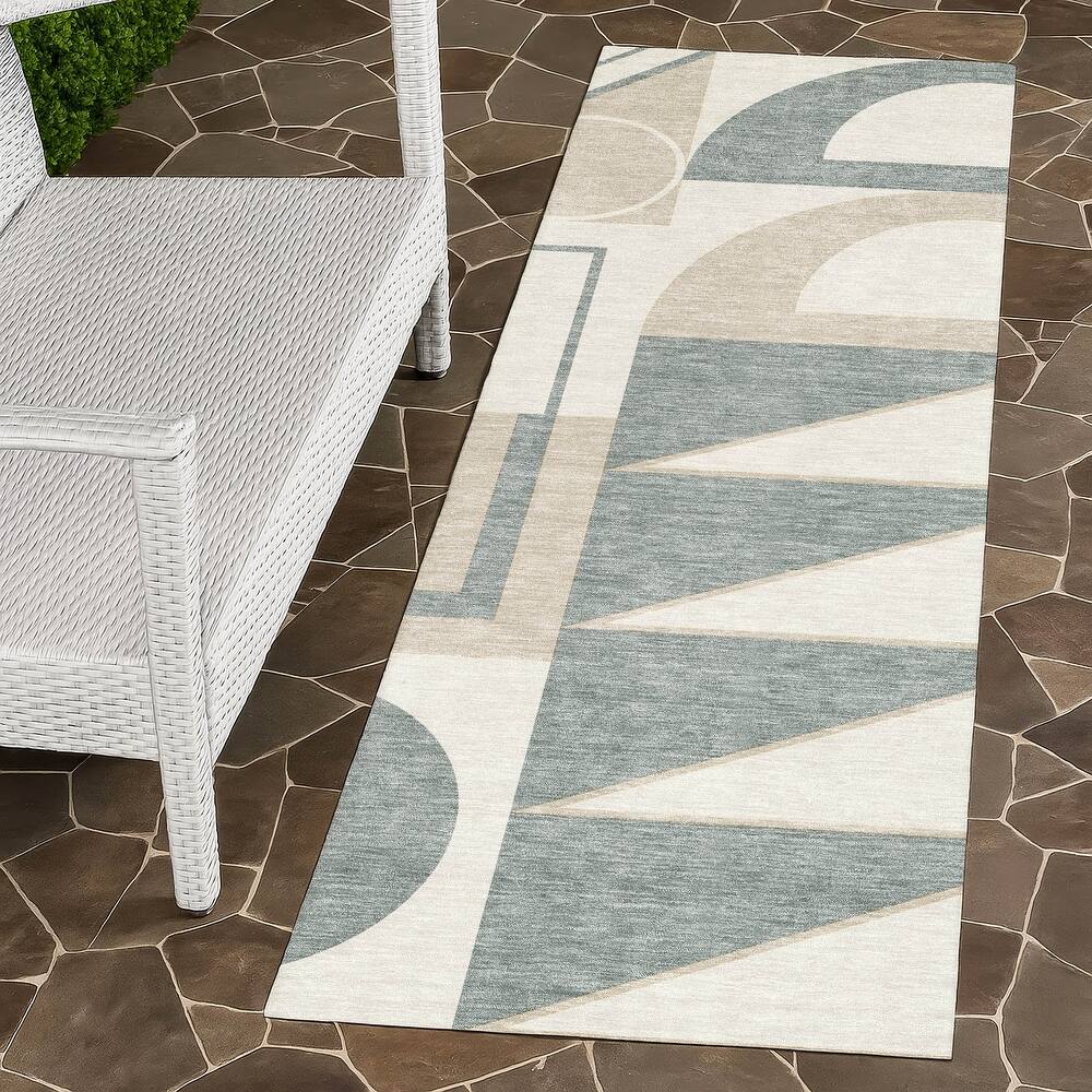 Machine Washable Indoor/ Outdoor Modern Crowley Chantille Rug