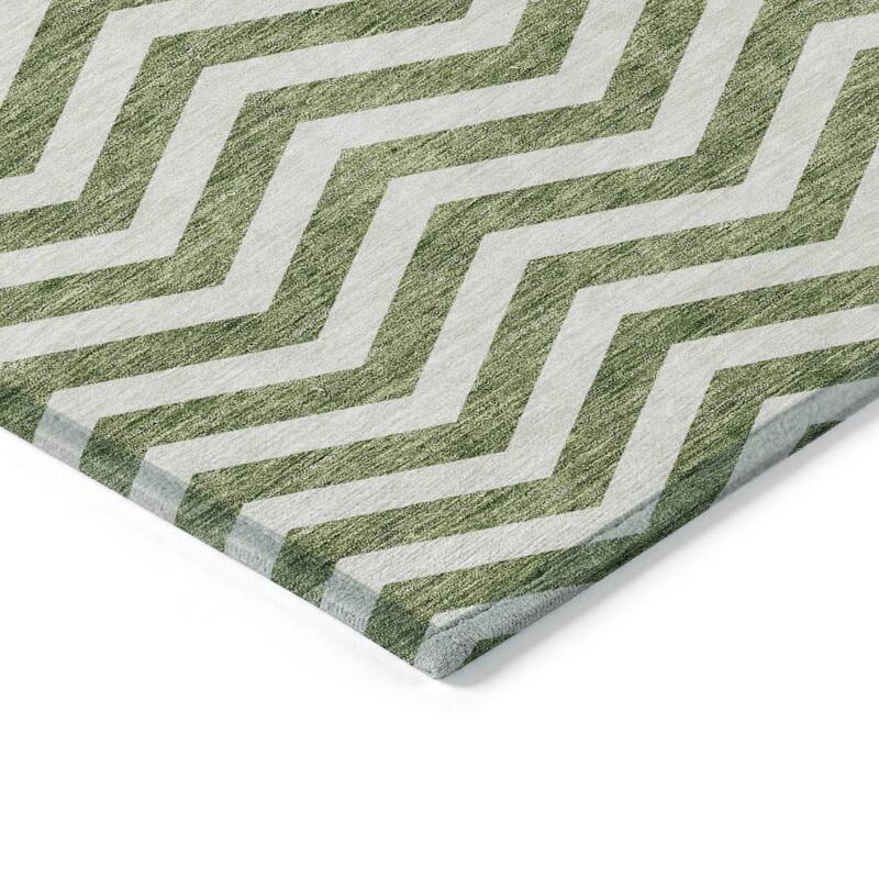 Machine Washable Indoor/ Outdoor Chantille Chevron Stripe Rug
