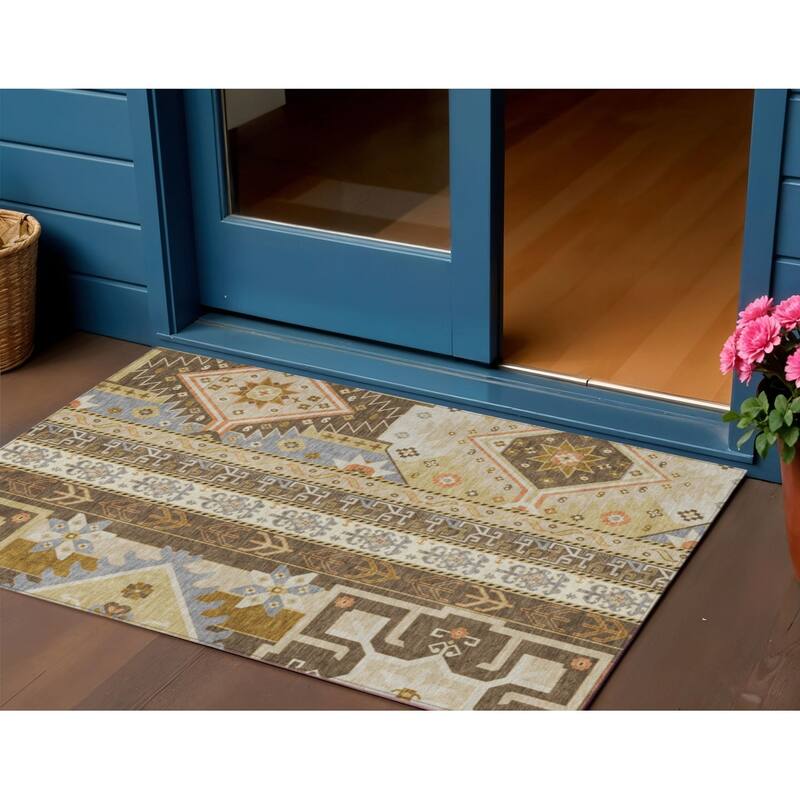 HomeRoots Aztec Transitional Rectangle Outdoor Rug - 3' x 5'