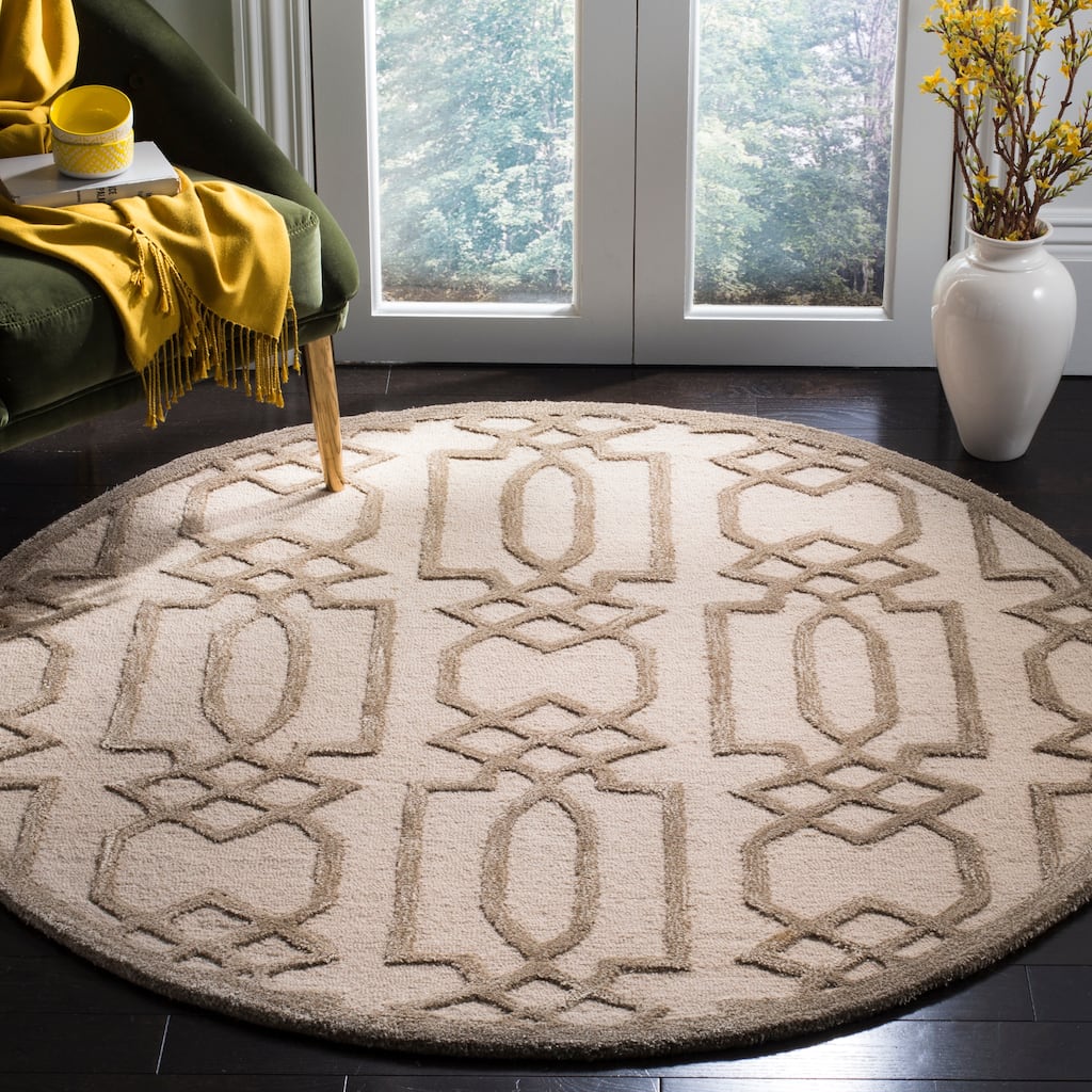 SAFAVIEH Handmade Bella Sakurako Modern Floral Wool Rug