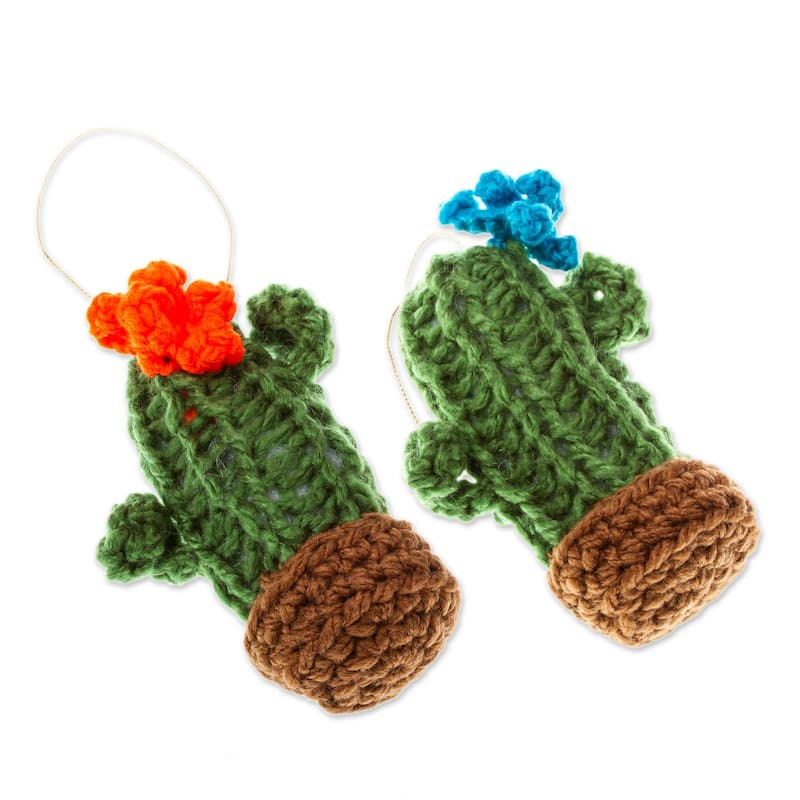 Novica Handmade Saguaro Cheer Crocheted Ornaments (Pair)