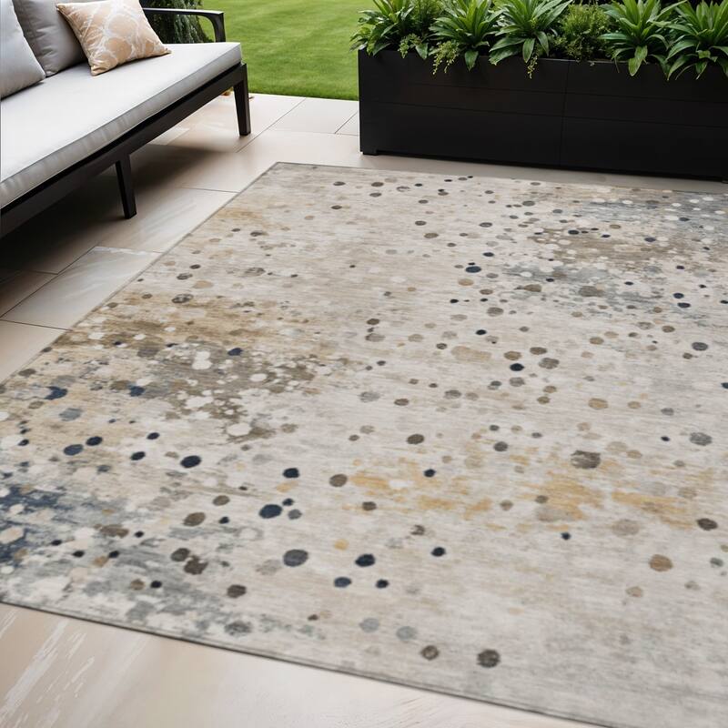 HomeRoots Abstract Transitional Rectangle Outdoor Rug - 5' X 8'