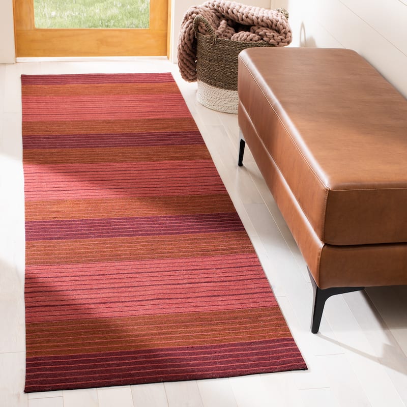 SAFAVIEH Handmade Marbella Milene Modern Wool Rug - 2'3" x 8' Runner - Red
