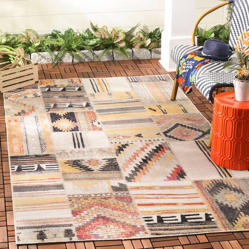 SAFAVIEH Montage Saimi Indoor/ Outdoor Waterproof Patio Backyard Rug