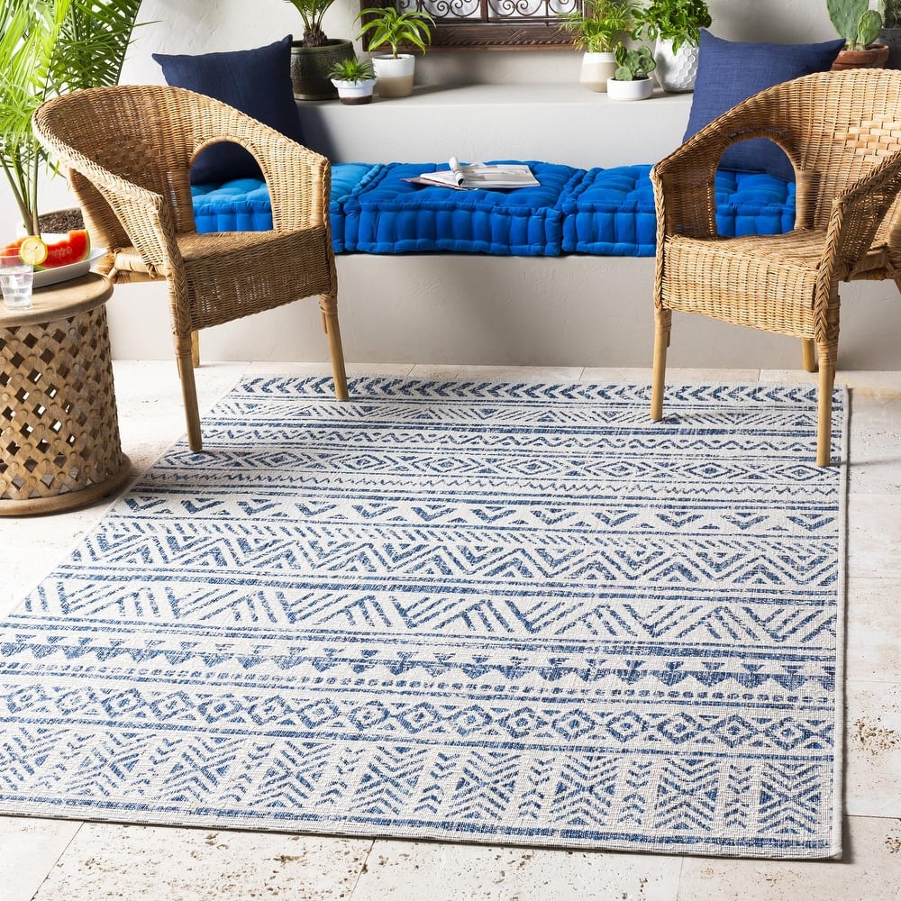 Livabliss Eagean Traditional Indoor/Outdoor Area Rug