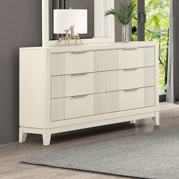 Furniture of America Quinby Antique White 6-Drawer Dresser Furniture of America Quinby Antique White 6-Drawer Dresser