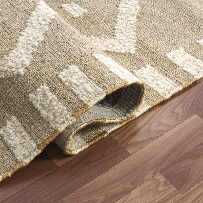 Sevita Natural/Ivory Farmhouse Area Rug