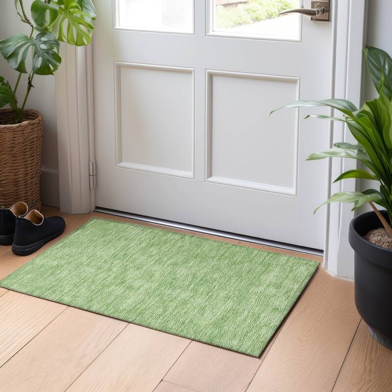 Machine Washable Indoor/ Outdoor Solid Modern Chantille Rug - Green - 1'8" x 2'6"
