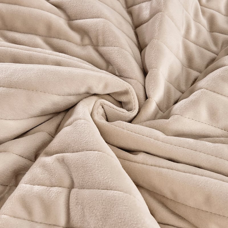 Pointehaven Heavy-Weight Oversized Channel Design Velvet Quilt Sets