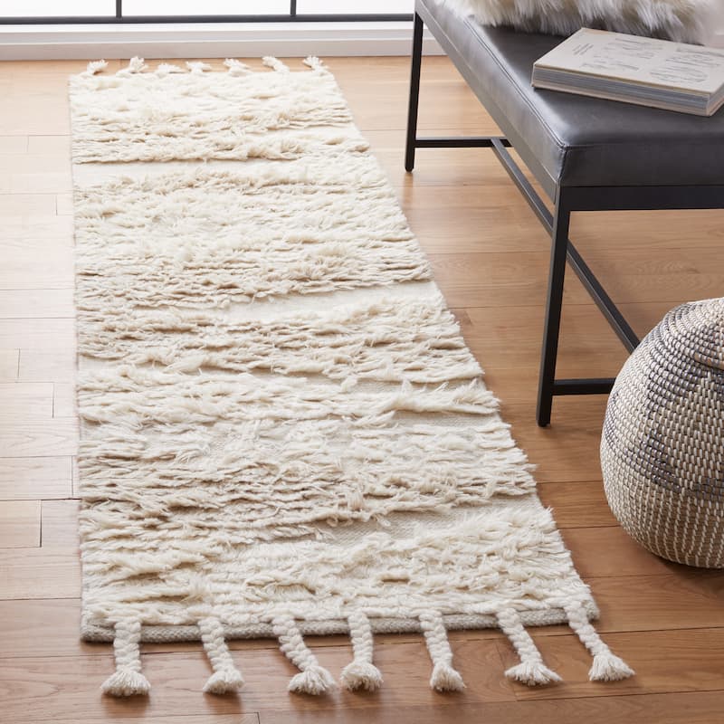 SAFAVIEH Handmade Kenya Costina Wool Tassel Rug - 2'3" x 8' Runner - Ivory/Beige