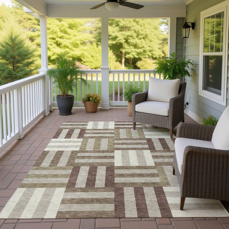 Machine Washable Indoor/ Outdoor Modern Hatch Chantille Rug