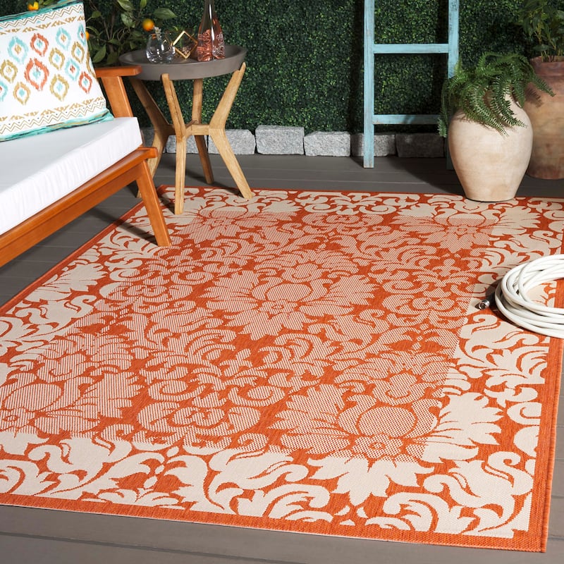 SAFAVIEH Courtyard Peggie Indoor/ Outdoor Patio Backyard Rug