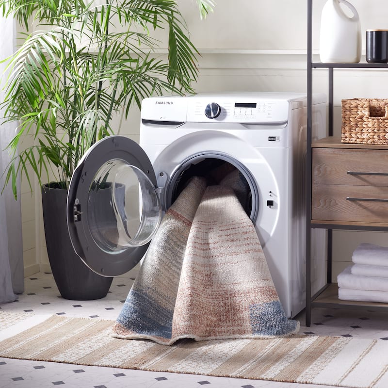SAFAVIEH Blair Machine Washable Akkie Slip Resistant Contemporary Rug