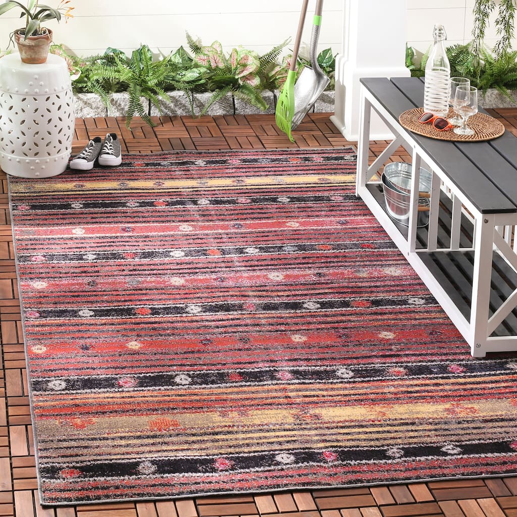 SAFAVIEH Montage Darlinda Indoor/ Outdoor Waterproof Patio Backyard Rug