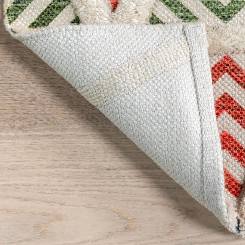 Nuloom Raleigh High-Low Holiday Geometric Area Rug