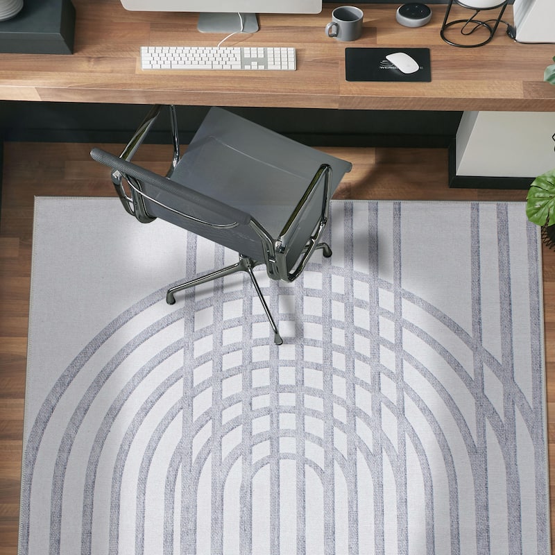 Contemporary Lines Machine Washable Area Rug