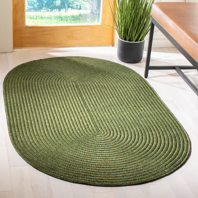 SAFAVIEH Handmade Braided Country Casual Lavada Rug - 3' x 5' Oval - Green - Oval