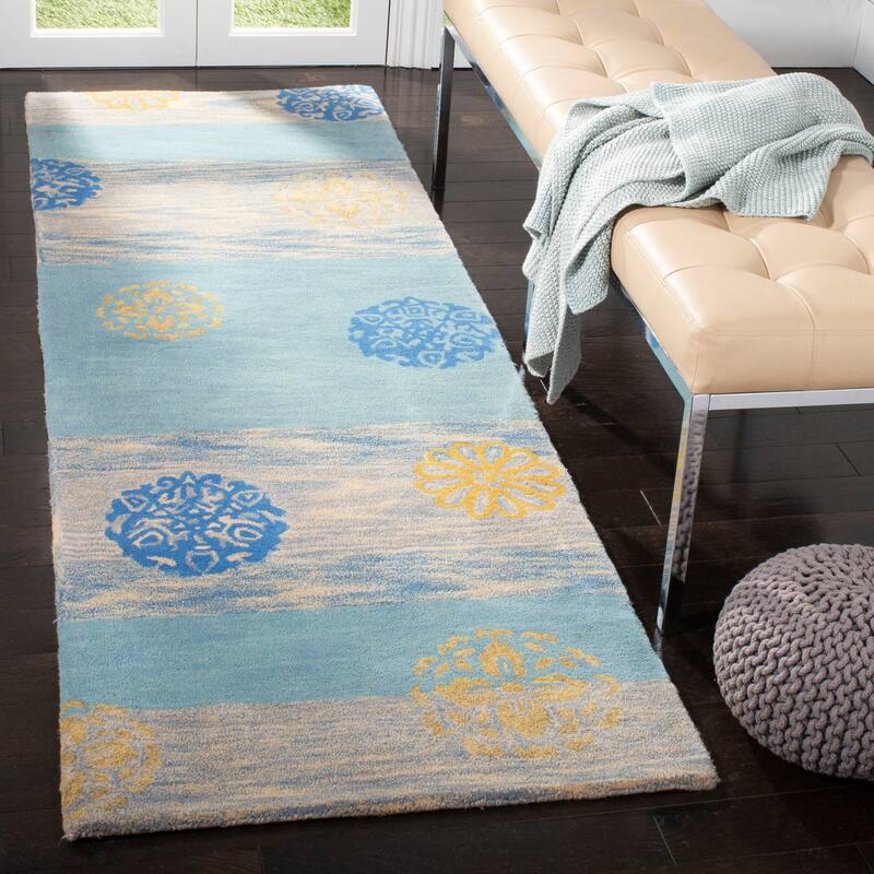 SAFAVIEH Handmade Soho Kourtney Stripe N.Z. Wool Rug - 2'6" x 8' Runner - Blue/Multi