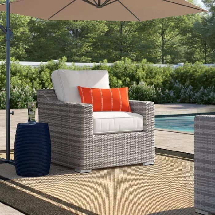 Comfortable and Stylish Patio Chair with Cushions - Brown