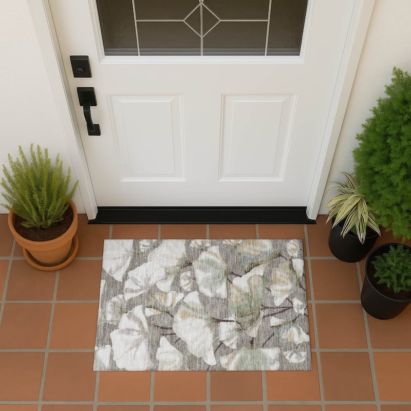 Machine Washable Indoor/ Outdoor Floral Love Chantille Rug - Taupe - 1'8" x 2'6"