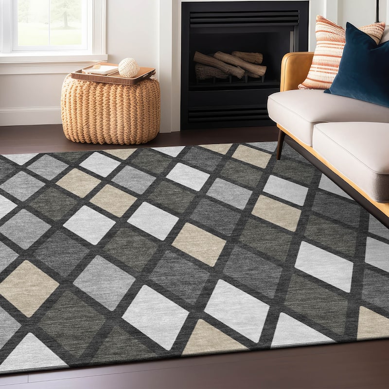 Machine Washable Indoor/ Outdoor Chantille Diamond Prism Rug