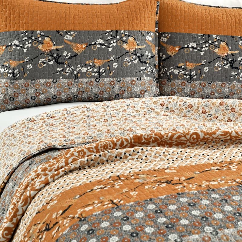 The Curated Nomad La Boheme Floral Cottage 3-piece Striped Quilt Set