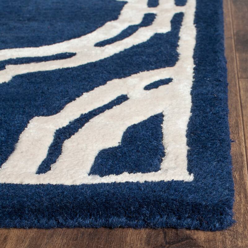 SAFAVIEH Handmade Chatham Oili Modern Wool Rug