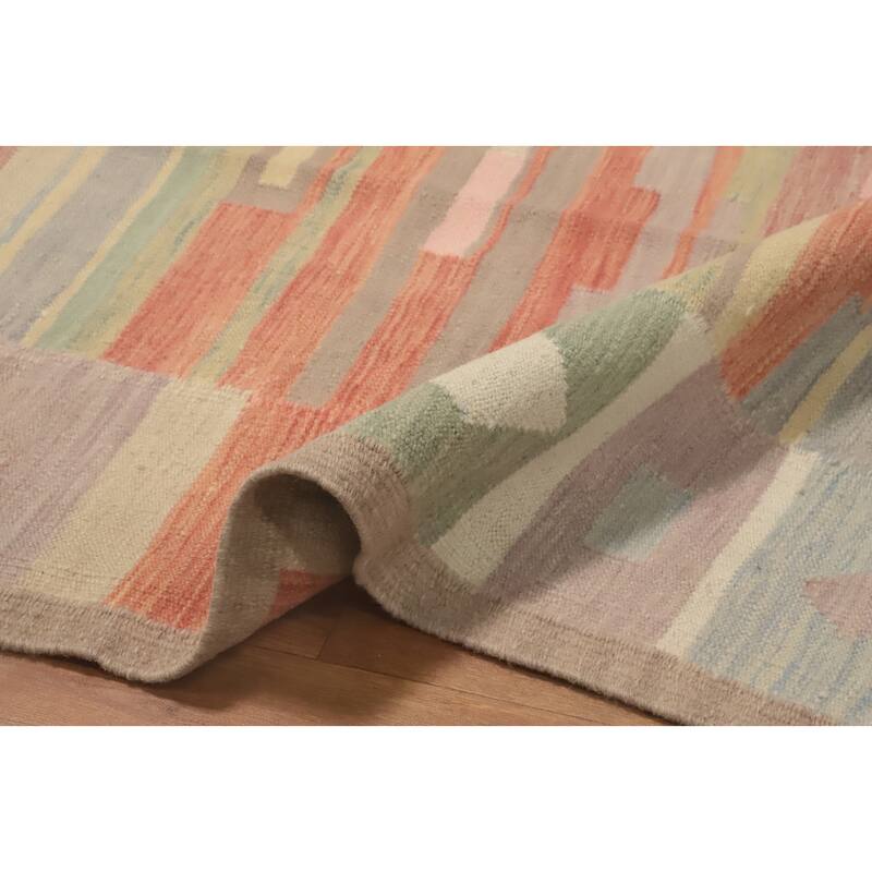 Hand Woven Southwestern Wool Multi-Colored Geometric Area Rug - 8' 1'' X 4' 11''