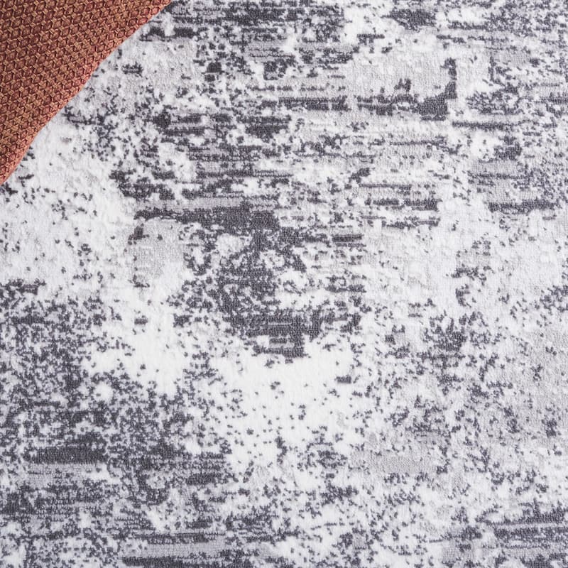 SAFAVIEH Amelia Madlaina Abstract Rug