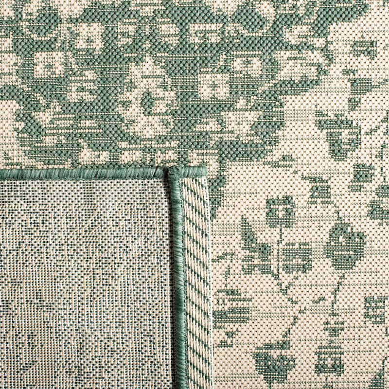 SAFAVIEH Courtyard Hanneke Indoor/ Outdoor Waterproof Patio Backyard Rug