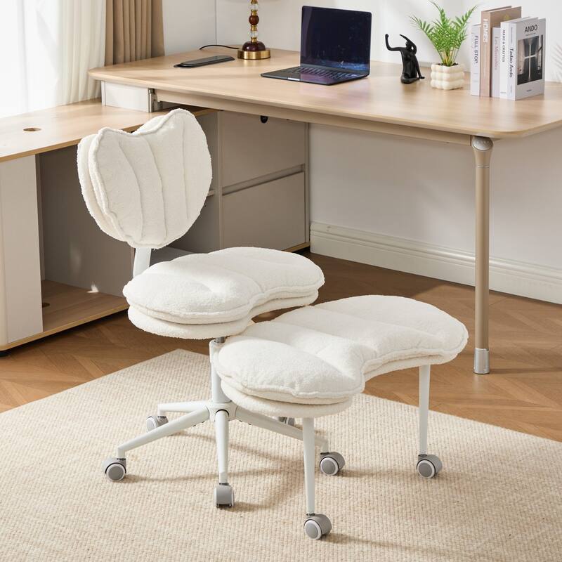 Roomfitters Sherpa Office Chair with Heart Shaped Back and Adjustable Height, Cute Aesthetic Swivel Desk Chair, Ivory
