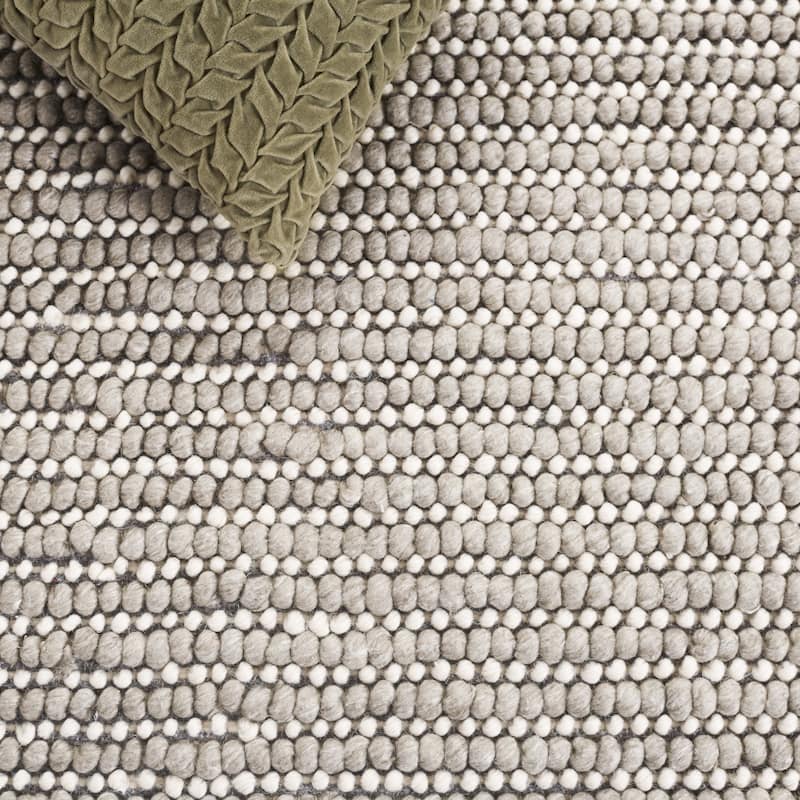 SAFAVIEH Handmade Natura Klodjana Wool Rug
