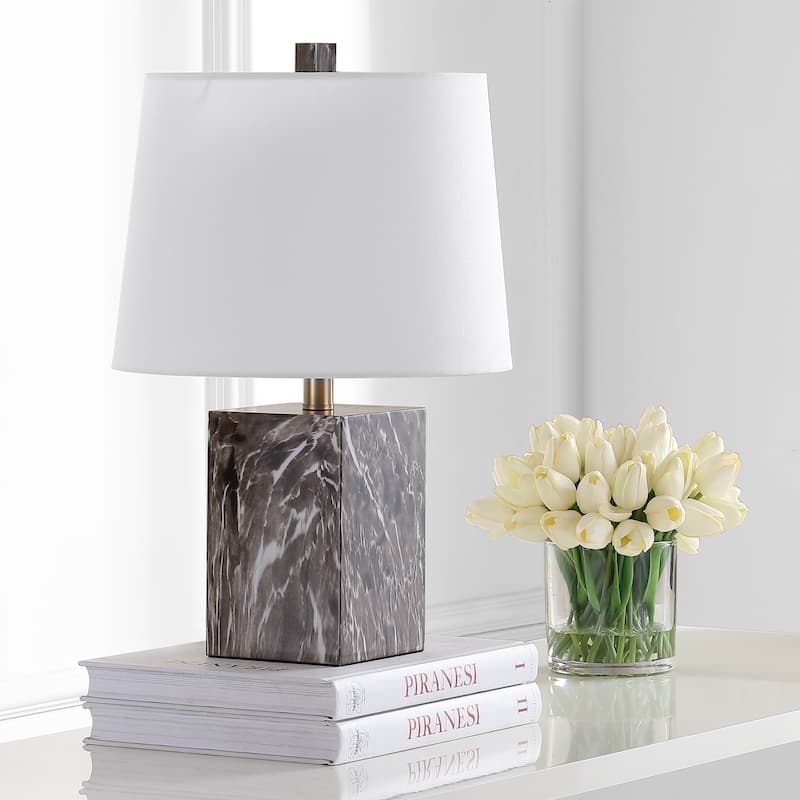 SAFAVIEH Lighting Yaffa 20-inch LED Table Lamp - 13"x13"x20" - 13Wx13Dx20H