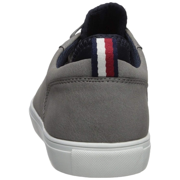 tommy hilfiger men's mcneil sneakers