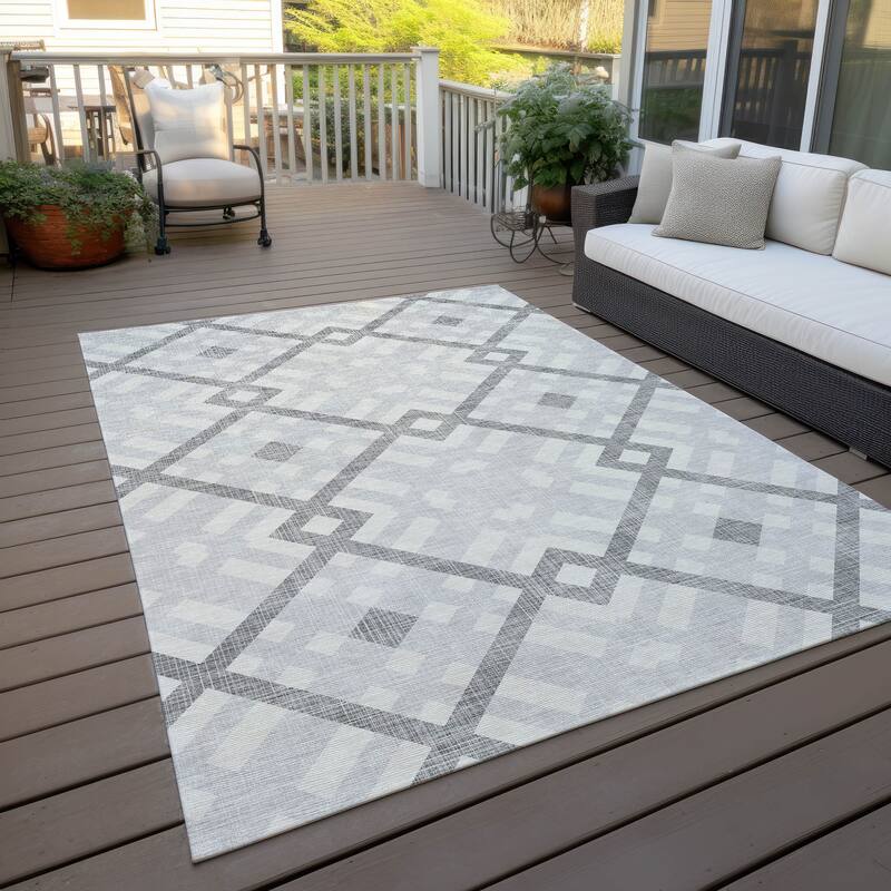 Machine Washable Indoor/ Outdoor Chantille Contemporary Trellis Rug