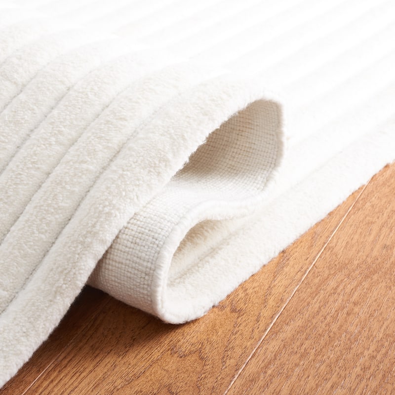 Martha Stewart by SAFAVIEH Handmade Yucel Stripe Rug
