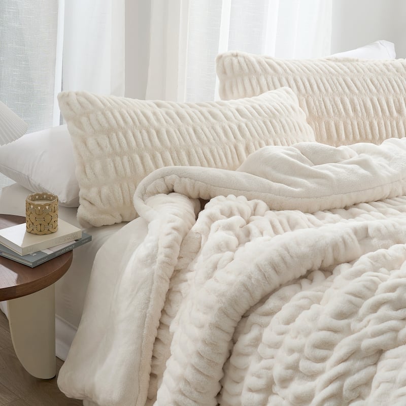 Wrinkle Rolls Chunky Bunny - Coma Inducer® Oversized Comforter Set