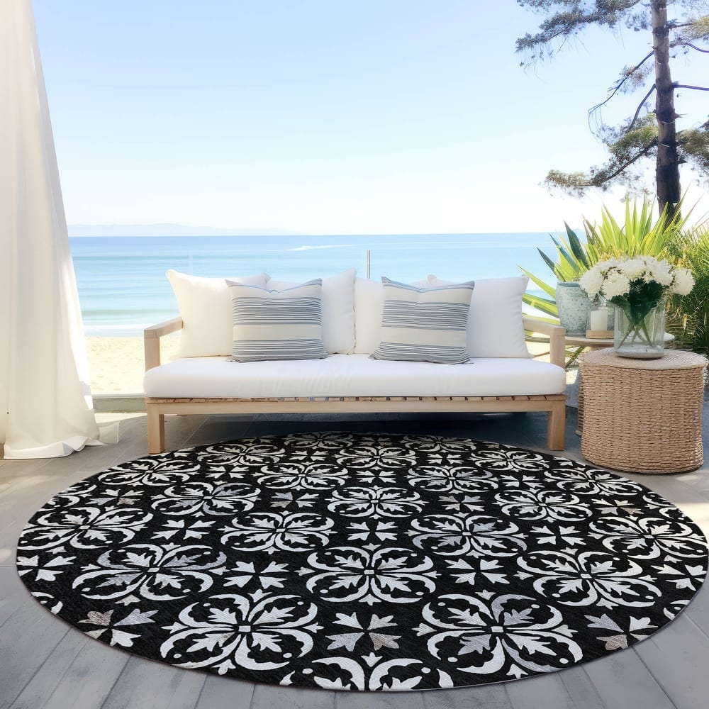 Machine Washable Indoor/ Outdoor Chantille Traditional Medallion Rug