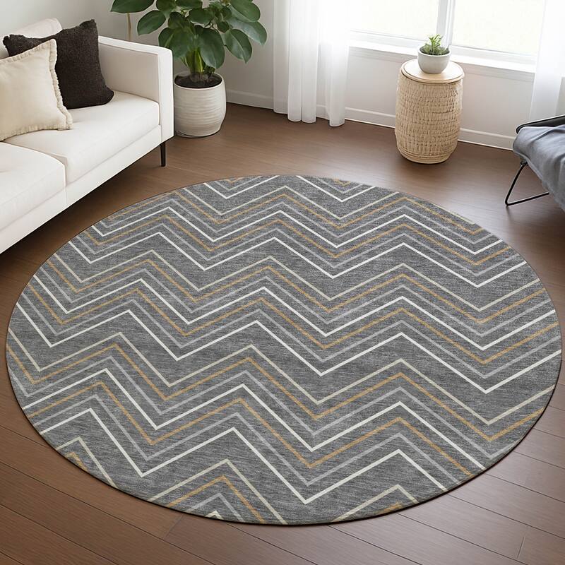 Machine Washable Indoor/ Outdoor Modern Chevron Chantille Rug