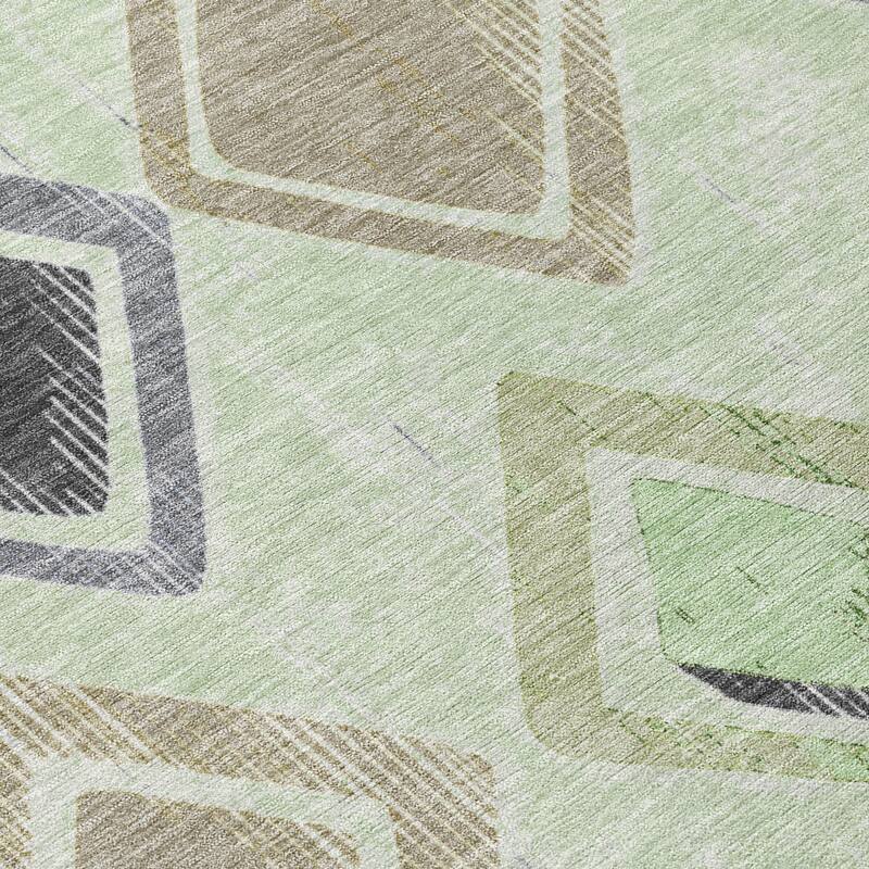 Machine Washable Indoor/Outdoor Diamond Contemporary Chantille Rug