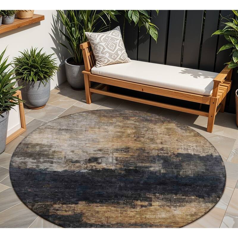 HomeRoots Abstract Transitional Rectangle Outdoor Rug - 8' Round