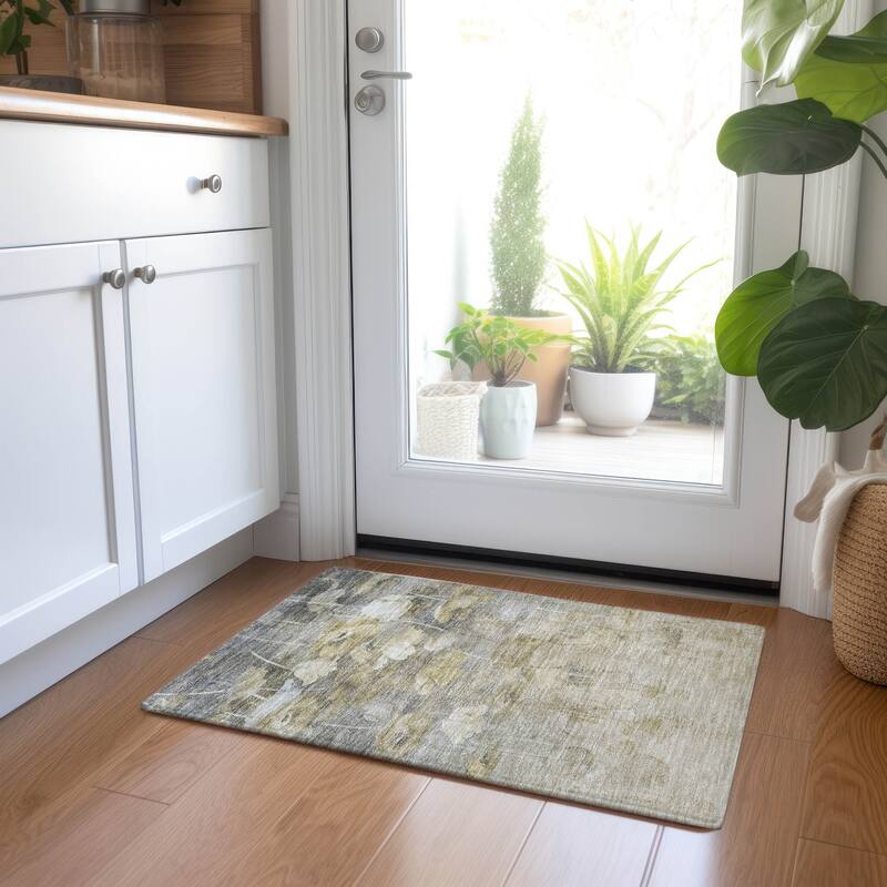 Machine Washable Indoor/ Outdoor Chantille Modern Floral Rug - 1'8" x 2'6" - Beige