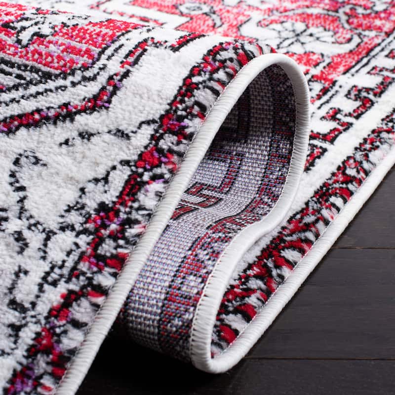 SAFAVIEH Skyler Rillie Boho Medallion Watercolor Rug