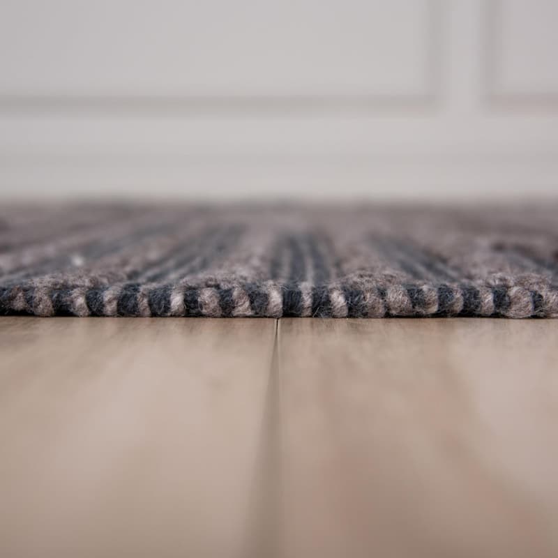 Alora Decor Fierce Hand Woven Modern Medallion Indoor/Outdoor Rug