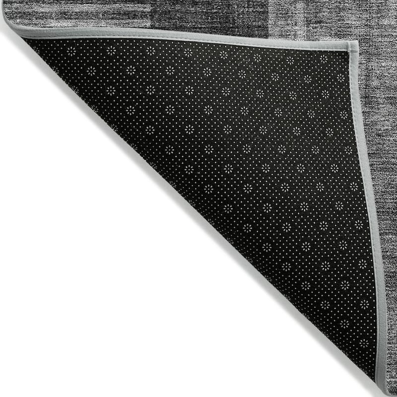 HomeRoots Geometric Transitional Rectangle Outdoor Rug