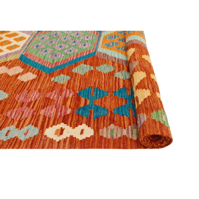 Flatweave Omar Red/Ivory Rug - 5'8" x 7'11"