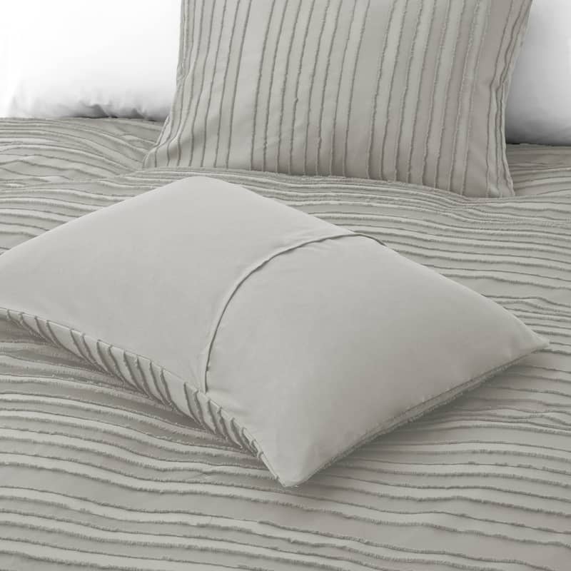 Tufted Clipped Jacquard Geometric Oversized Duvet Cover & Pillowcase Set