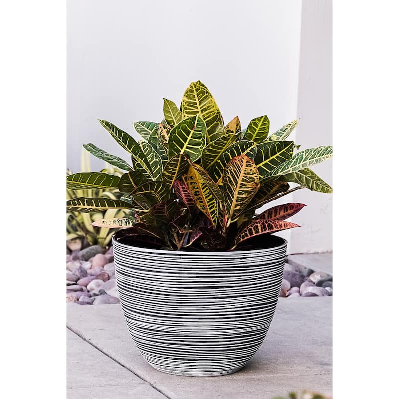 XBrand 12 in. Tall Modern Nested Round Textured Indoor Outdoor Pot Planter (Set of 3)